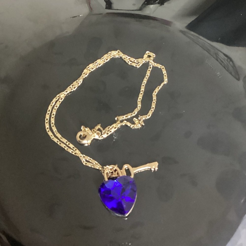 Gold Necklace with Purple Heart Pendant